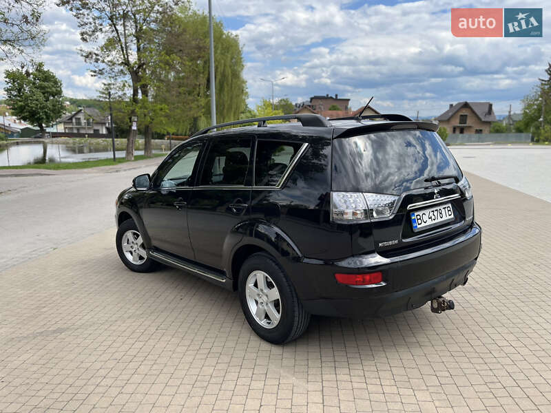 Позашляховик / Кросовер Mitsubishi Outlander 2011 в Львові