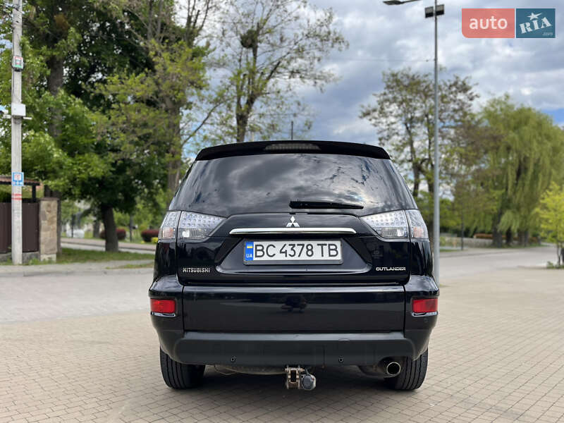 Позашляховик / Кросовер Mitsubishi Outlander 2011 в Львові
