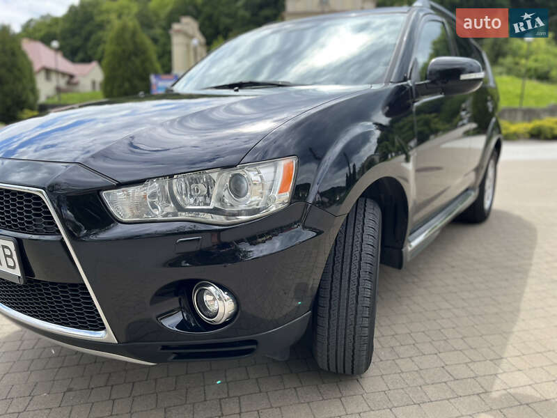 Позашляховик / Кросовер Mitsubishi Outlander 2011 в Львові