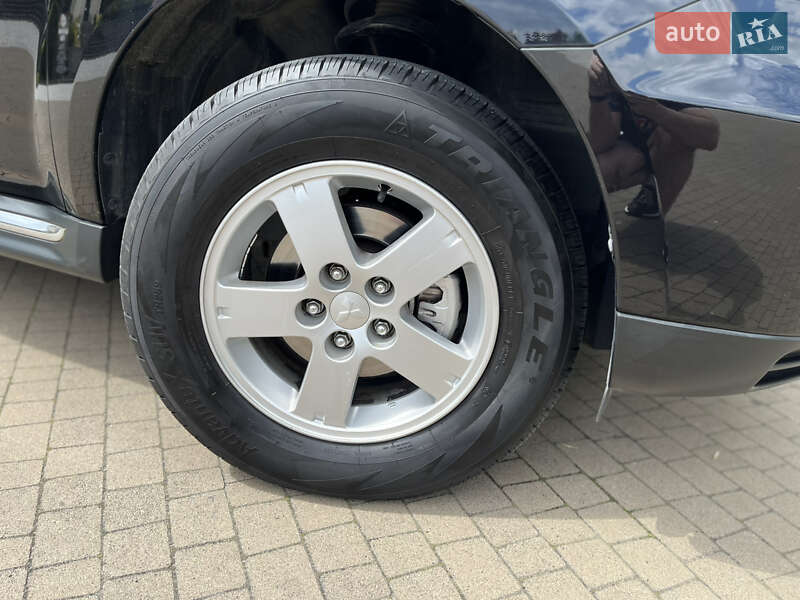 Позашляховик / Кросовер Mitsubishi Outlander 2011 в Львові