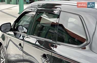 Внедорожник / Кроссовер Mitsubishi Outlander 2021 в 