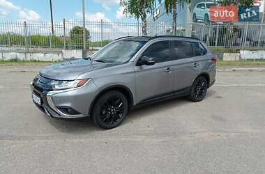 Позашляховик / Кросовер Mitsubishi Outlander 2018 в Кропивницькому