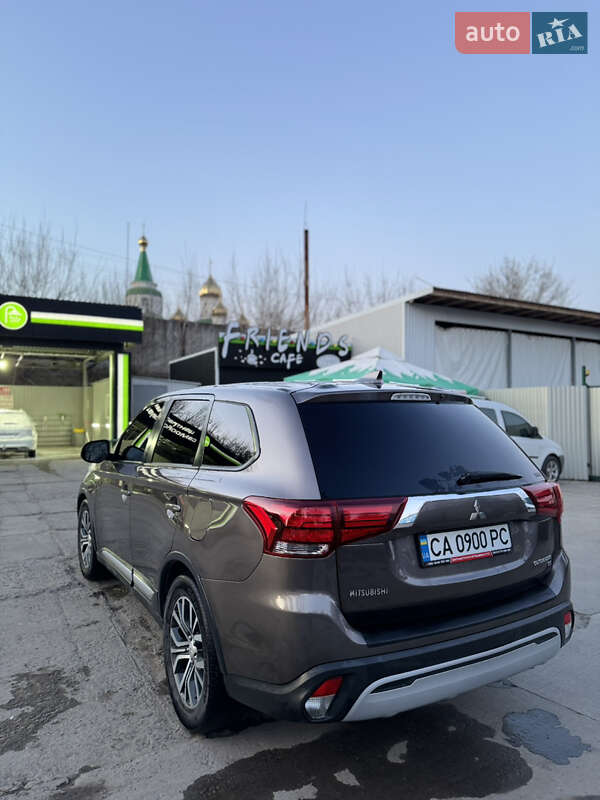 Внедорожник / Кроссовер Mitsubishi Outlander 2019 в Монастырище