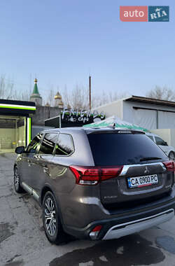 Внедорожник / Кроссовер Mitsubishi Outlander 2019 в 