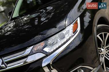 Внедорожник / Кроссовер Mitsubishi Outlander 2019 в 