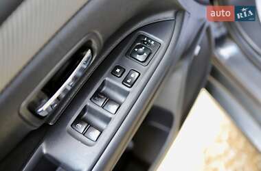Внедорожник / Кроссовер Mitsubishi Outlander 2019 в 