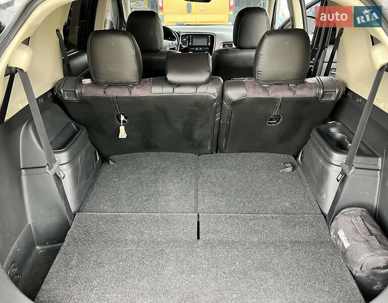 Внедорожник / Кроссовер Mitsubishi Outlander 2015 в Тернополе