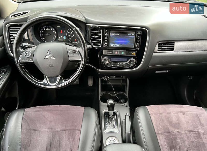 Внедорожник / Кроссовер Mitsubishi Outlander 2015 в Тернополе