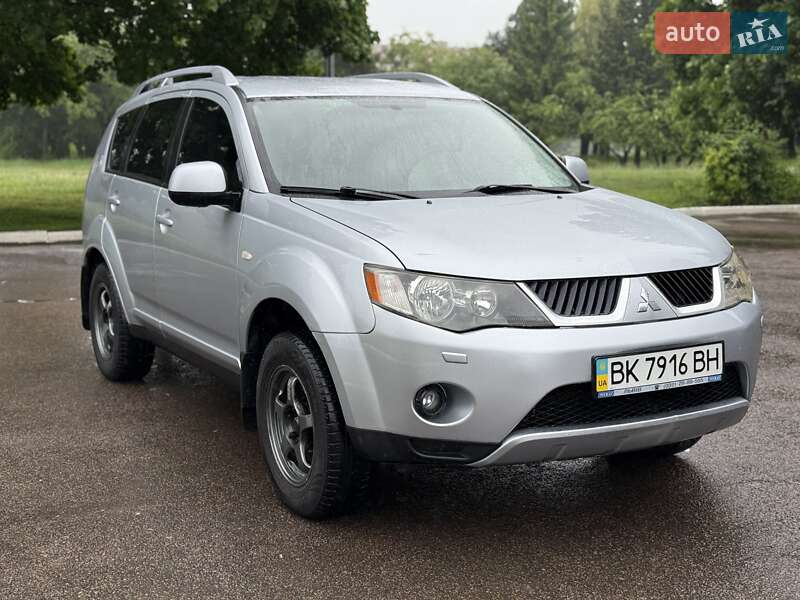 Внедорожник / Кроссовер Mitsubishi Outlander 2007 в Ровно