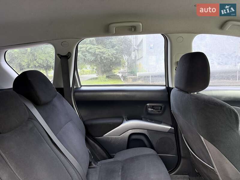Внедорожник / Кроссовер Mitsubishi Outlander 2007 в Ровно