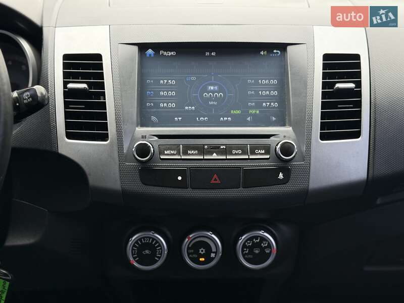Внедорожник / Кроссовер Mitsubishi Outlander 2007 в Ровно