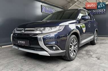 Внедорожник / Кроссовер Mitsubishi Outlander 2018 в 
