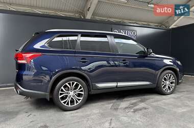 Внедорожник / Кроссовер Mitsubishi Outlander 2018 в 