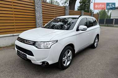 Внедорожник / Кроссовер Mitsubishi Outlander 2013 в Киеве