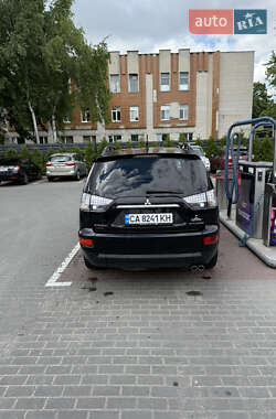 Внедорожник / Кроссовер Mitsubishi Outlander 2012 в 