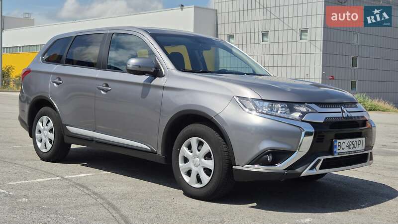 Позашляховик / Кросовер Mitsubishi Outlander 2021 в Запоріжжі