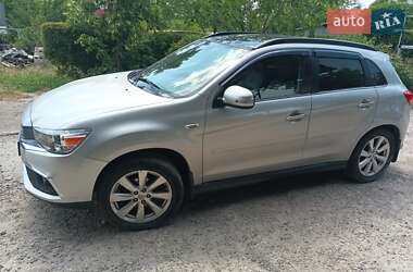 Позашляховик / Кросовер Mitsubishi Outlander 2015 в Дніпрі