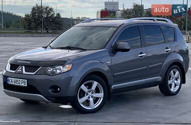 Позашляховик / Кросовер Mitsubishi Outlander 2008 в Києві