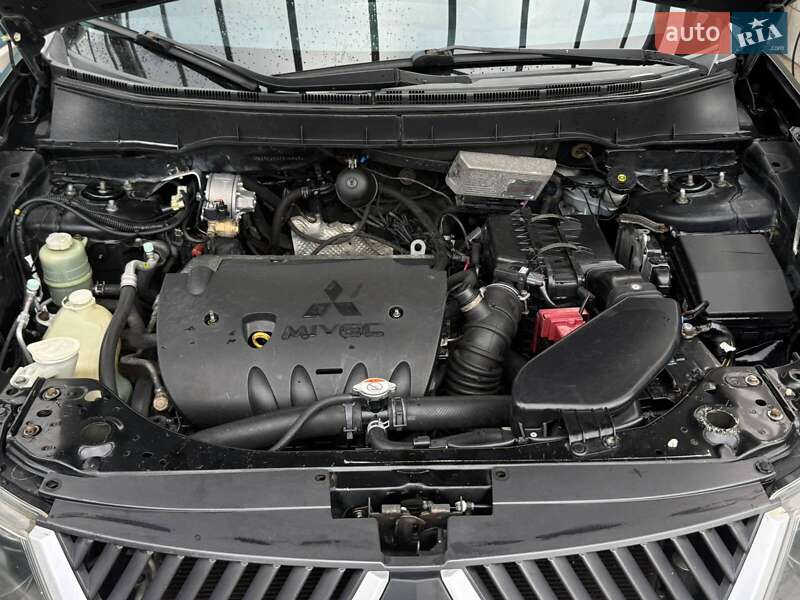 Позашляховик / Кросовер Mitsubishi Outlander 2008 в Харкові