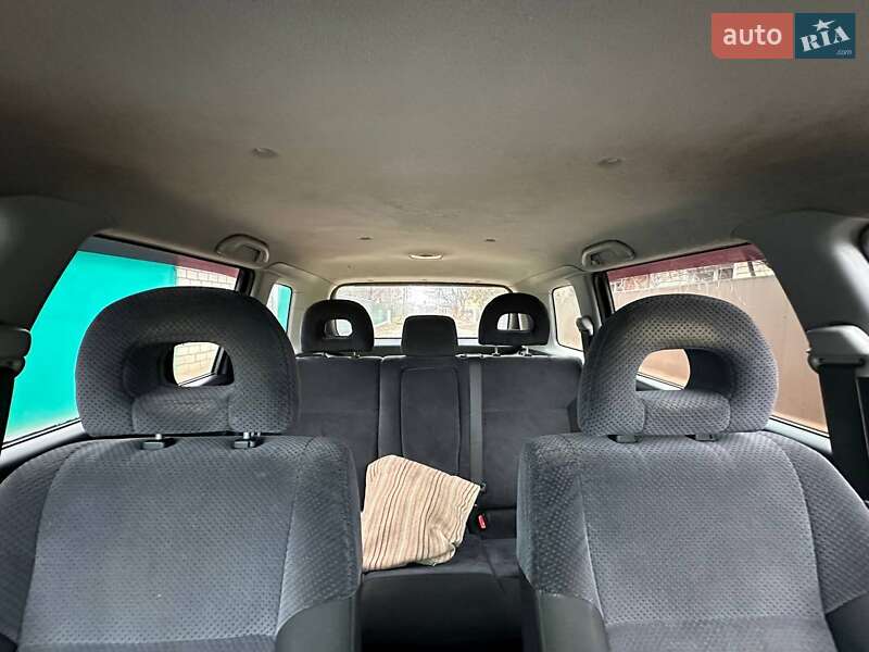 Внедорожник / Кроссовер Mitsubishi Outlander 2006 в Краснокутске