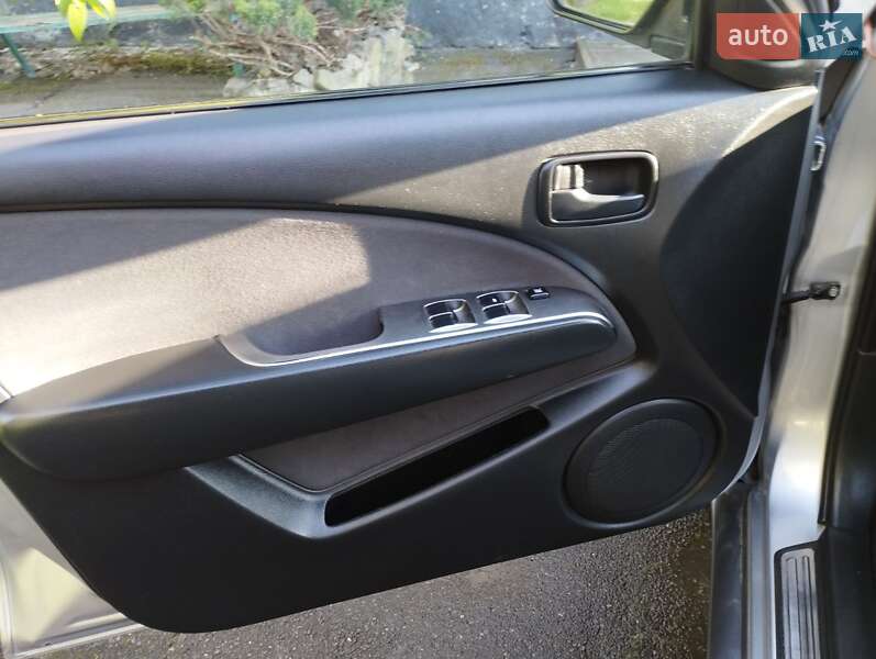 Внедорожник / Кроссовер Mitsubishi Outlander 2008 в Хмельницком