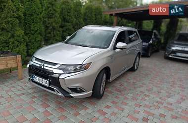 Внедорожник / Кроссовер Mitsubishi Outlander 2019 в Тернополе