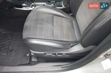 Внедорожник / Кроссовер Mitsubishi Outlander 2021 в 