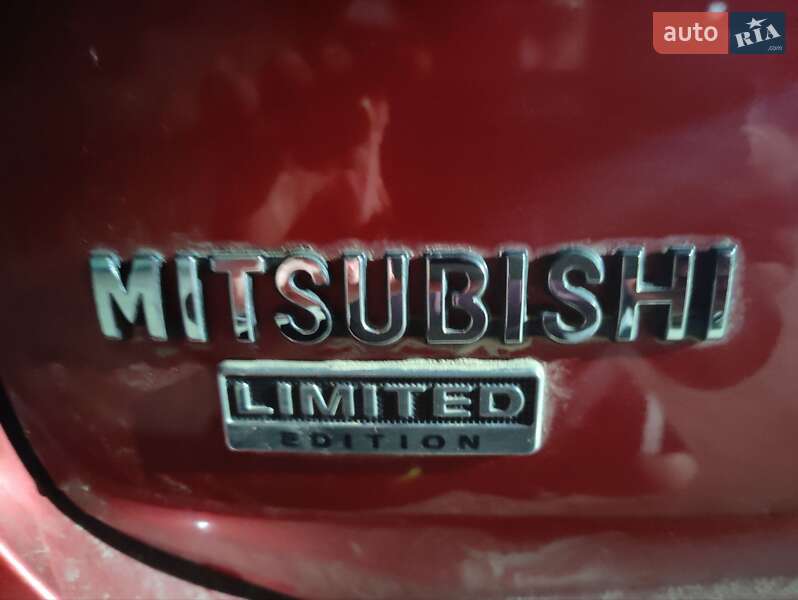 Позашляховик / Кросовер Mitsubishi Outlander 2017 в Кам'янці-Бузькій