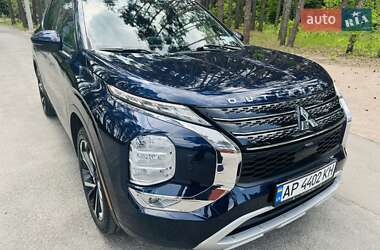 Позашляховик / Кросовер Mitsubishi Outlander 2021 в 