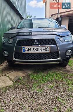 Позашляховик / Кросовер Mitsubishi Outlander 2011 в Києві