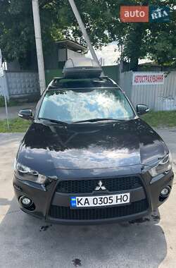 Позашляховик / Кросовер Mitsubishi Outlander 2010 в Києві