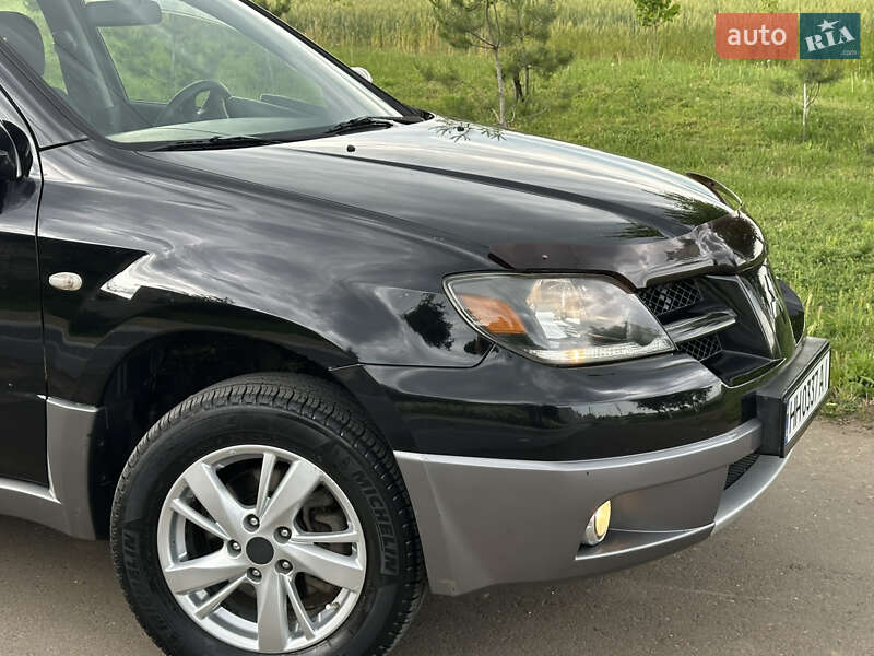 Внедорожник / Кроссовер Mitsubishi Outlander 2004 в Одессе