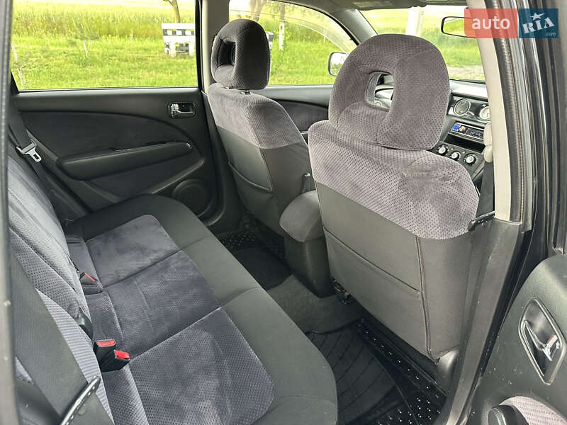 Внедорожник / Кроссовер Mitsubishi Outlander 2004 в Одессе