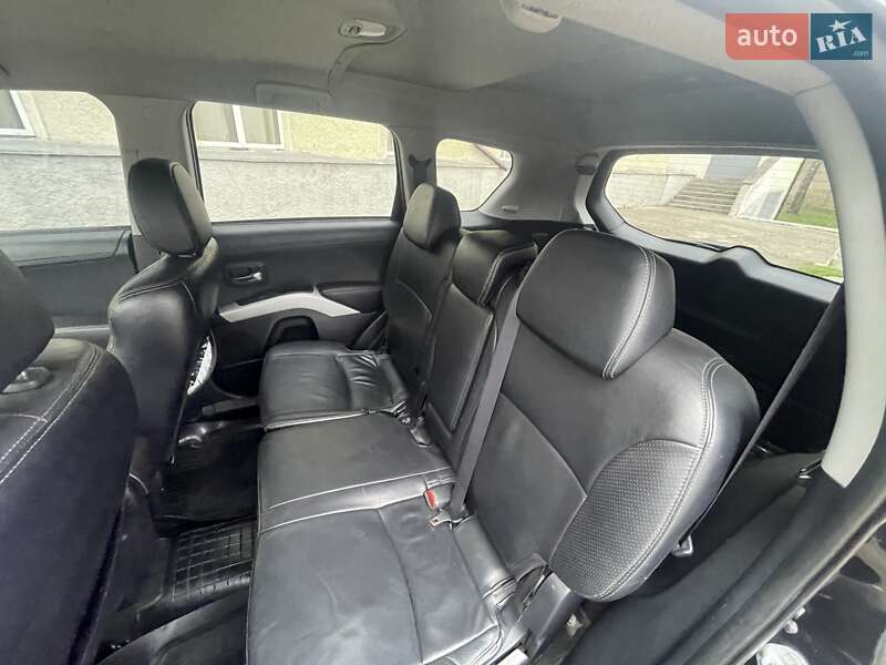 Внедорожник / Кроссовер Mitsubishi Outlander 2010 в Ивано-Франковске