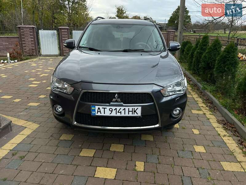 Mitsubishi Outlander 2011