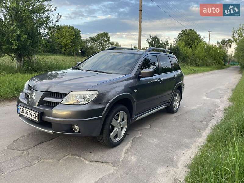 Внедорожник / Кроссовер Mitsubishi Outlander 2007 в 