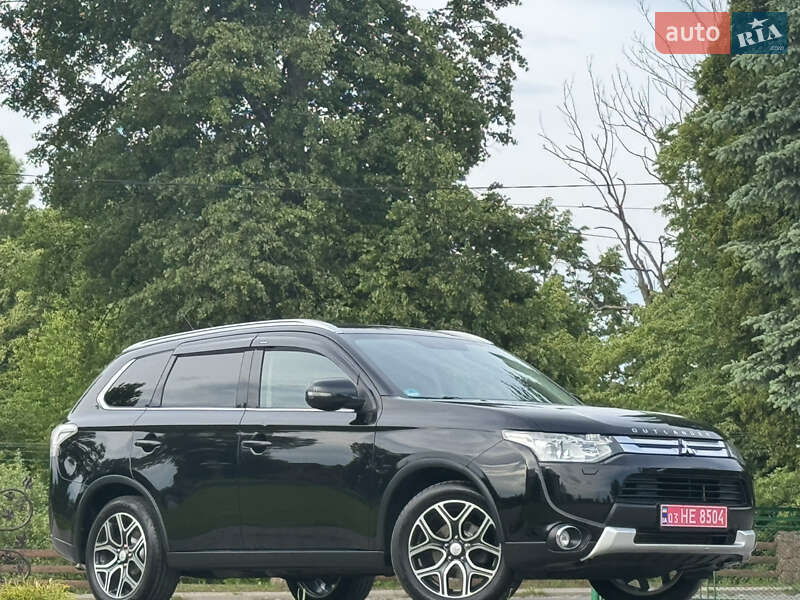 Внедорожник / Кроссовер Mitsubishi Outlander 2015 в Дрогобыче