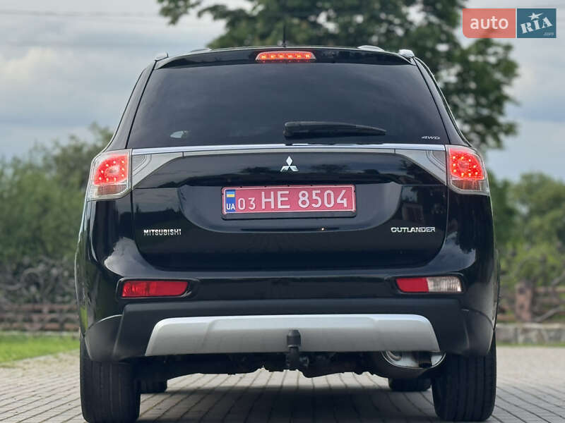 Внедорожник / Кроссовер Mitsubishi Outlander 2015 в Дрогобыче