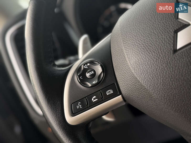 Внедорожник / Кроссовер Mitsubishi Outlander 2015 в Дрогобыче