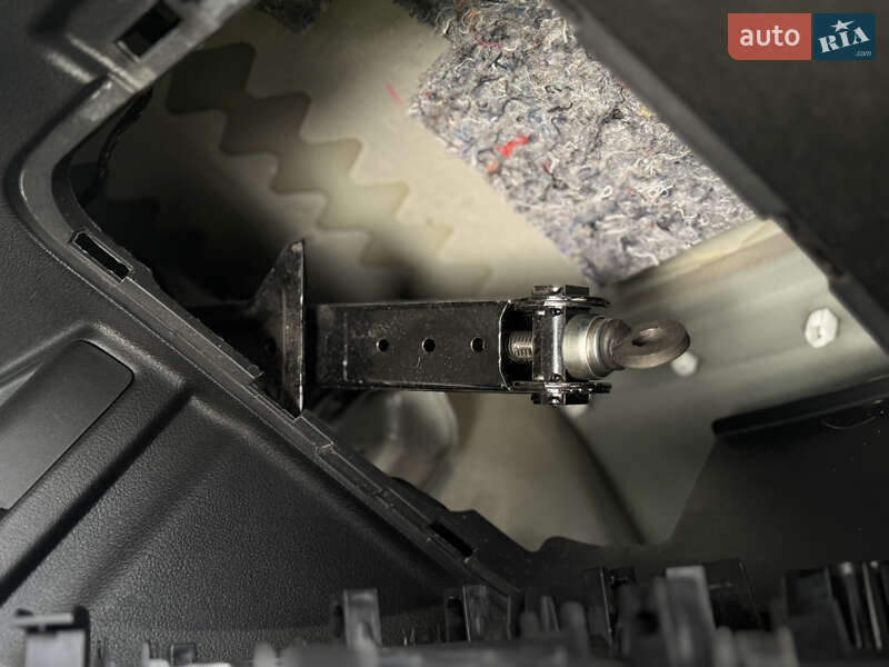 Внедорожник / Кроссовер Mitsubishi Outlander 2015 в Дрогобыче