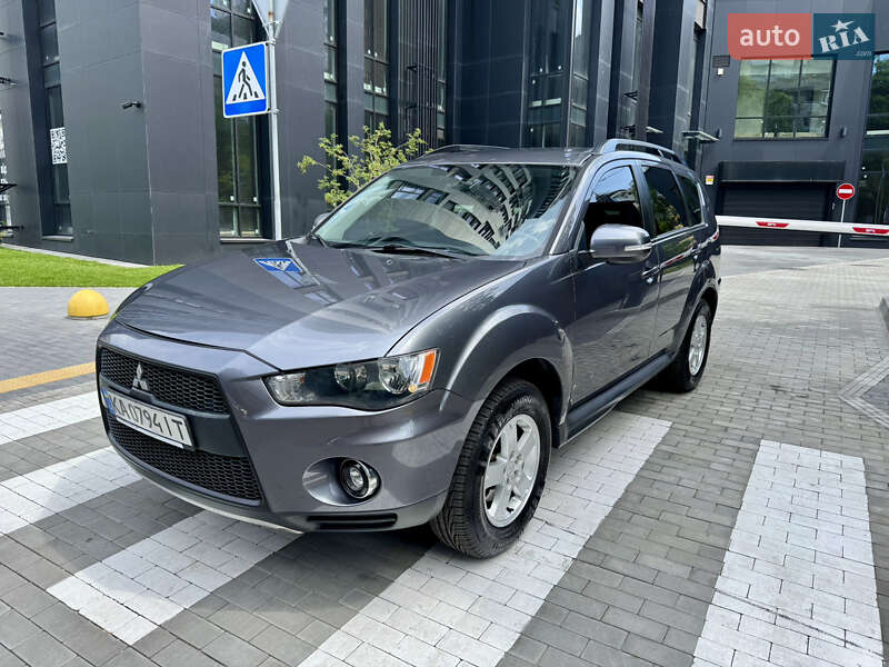 Mitsubishi Outlander 2012