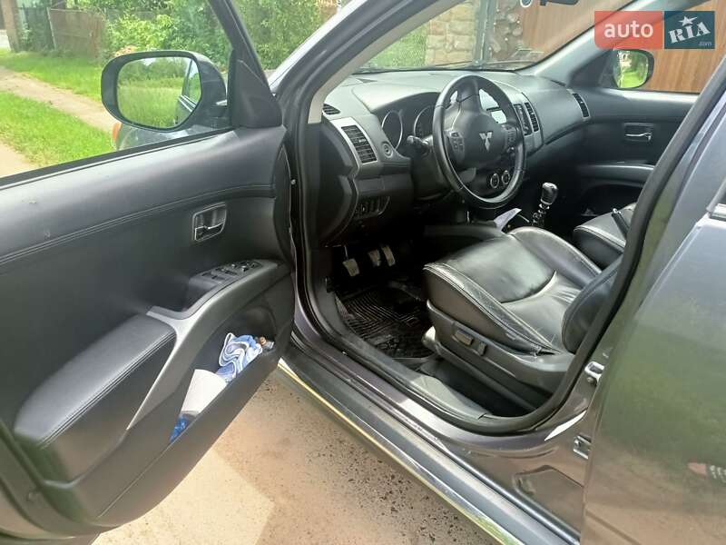 Внедорожник / Кроссовер Mitsubishi Outlander 2011 в Калуше фото 7 Внедорожник / Кроссовер Mitsubishi Outlander 2011 в Калуше