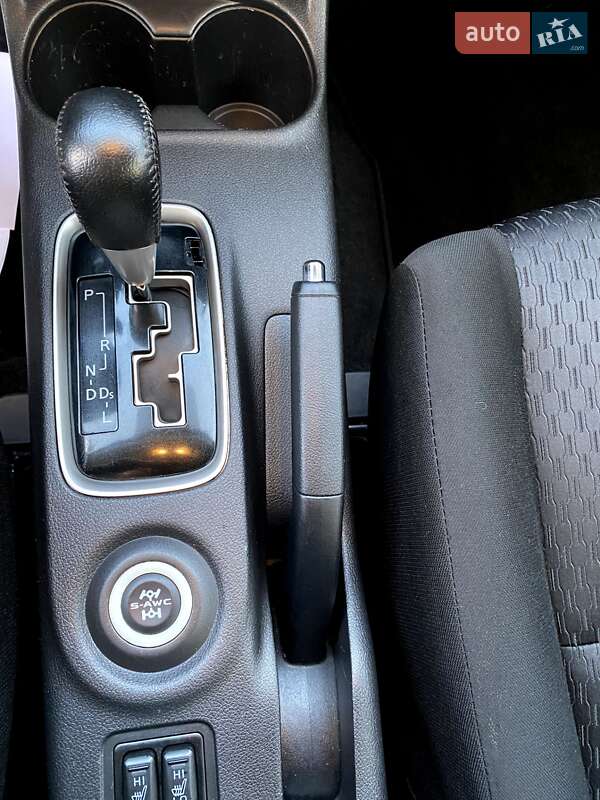Позашляховик / Кросовер Mitsubishi Outlander 2014 в Вараші