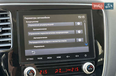 Внедорожник / Кроссовер Mitsubishi Outlander 2021 в 