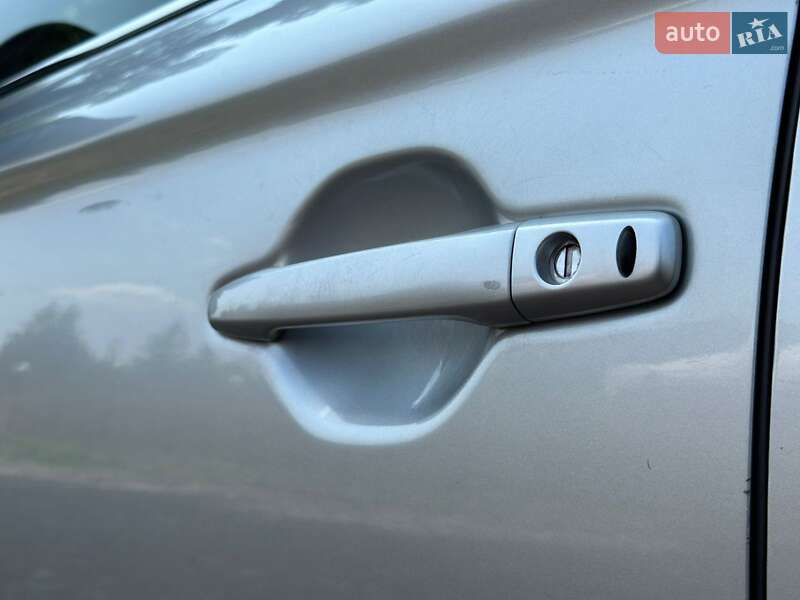 Внедорожник / Кроссовер Mitsubishi Outlander 2019 в Броварах