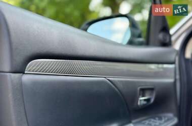 Внедорожник / Кроссовер Mitsubishi Outlander 2019 в 