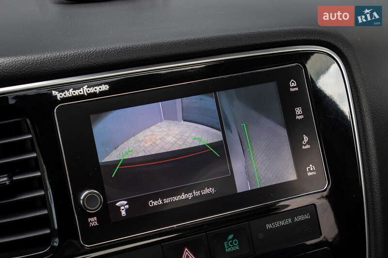 Внедорожник / Кроссовер Mitsubishi Outlander 2017 в Львове