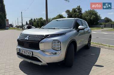Внедорожник / Кроссовер Mitsubishi Outlander 2022 в Черкассах