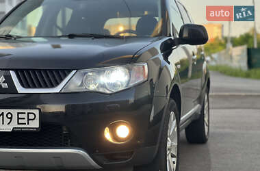 Внедорожник / Кроссовер Mitsubishi Outlander 2007 в 