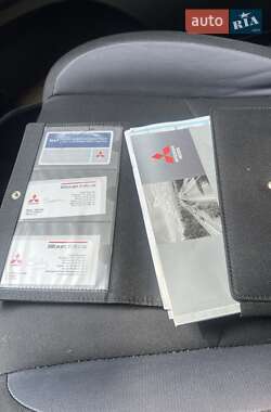 Внедорожник / Кроссовер Mitsubishi Outlander 2010 в 
